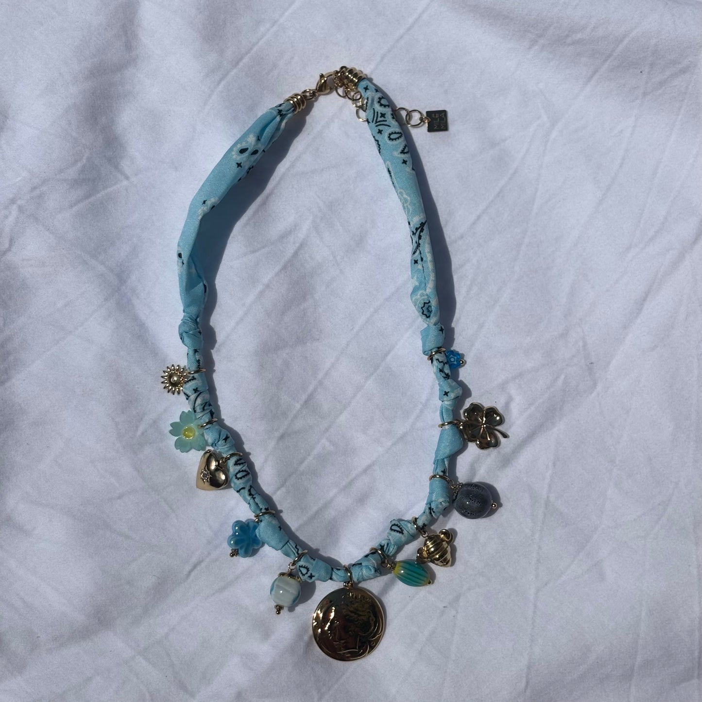 Collier Curalo