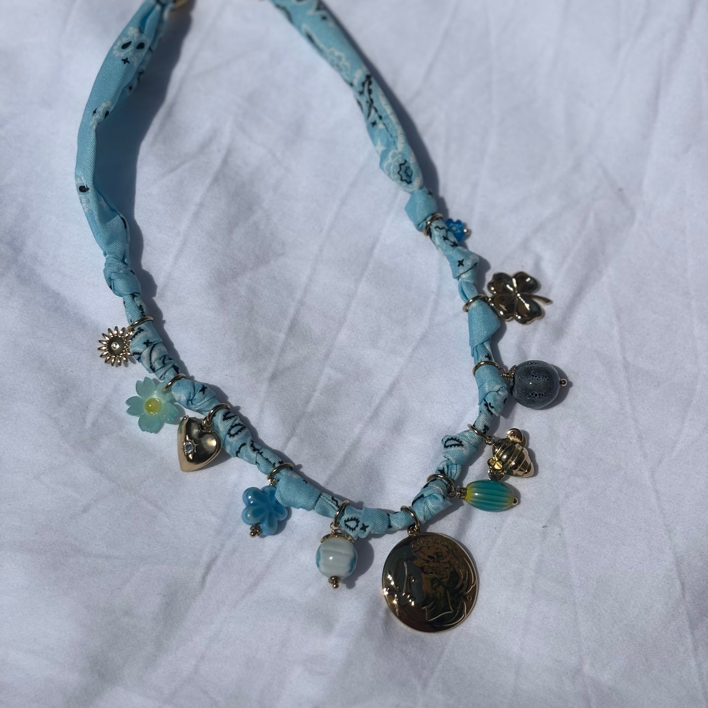 Collier Curalo