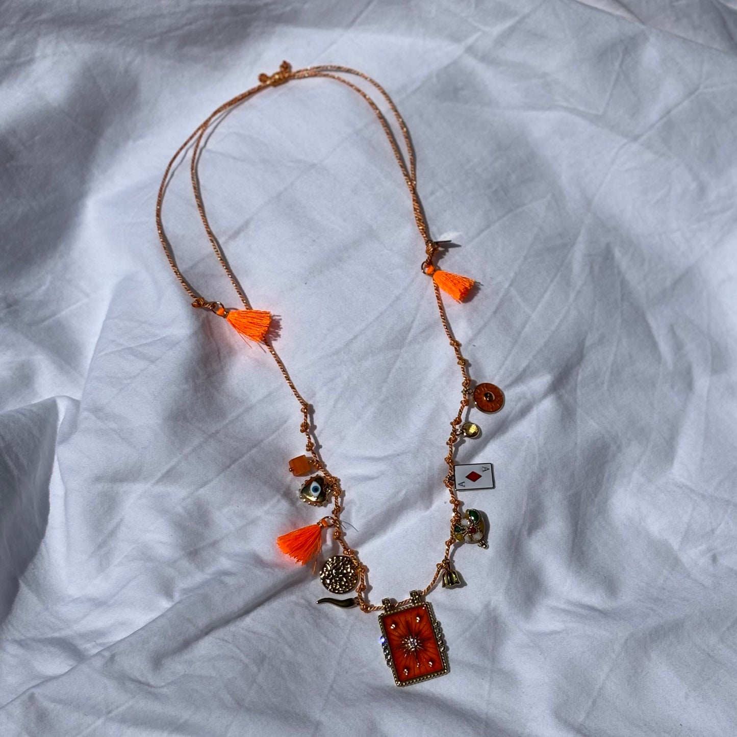 Collier Arongo